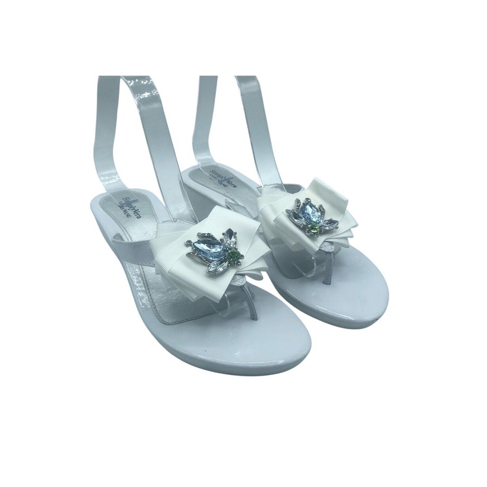 Simply vera Vera Wang white‎ sandals with thong rhinestone bug women's 7/8